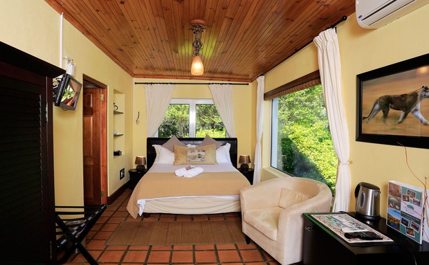 Lion Cottage, Accommodation, Romantic, Queen Room